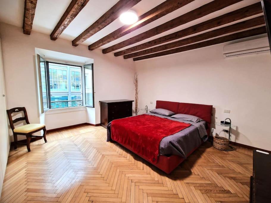 Magnifico Appartamento Ristrutturato Milán Exterior foto